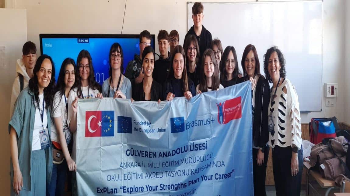 ERASMUS EKİBİMİZ İSPANYA'DAN SERTİFİKALARIYLA DÖNDÜLER...